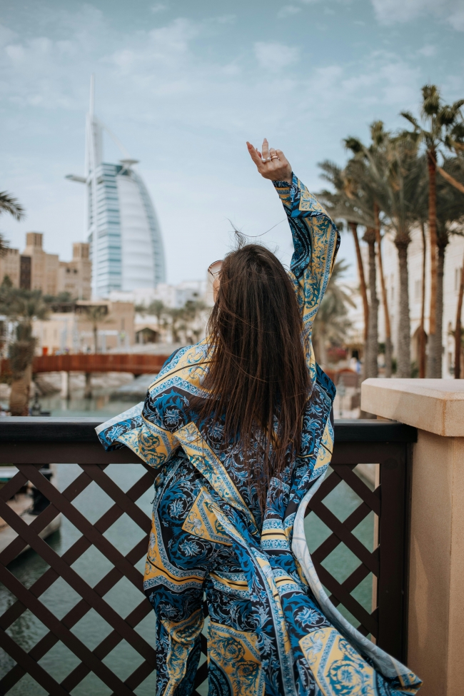 DUBAI & ABU DHABI 